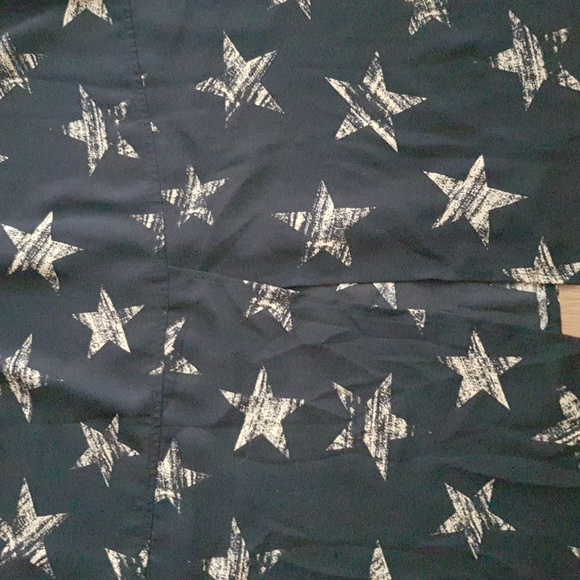 Lane Bryant Women's Sheer Style Star High Low Blouse with Back Slit Size 14/16 - Picture 8 of 15